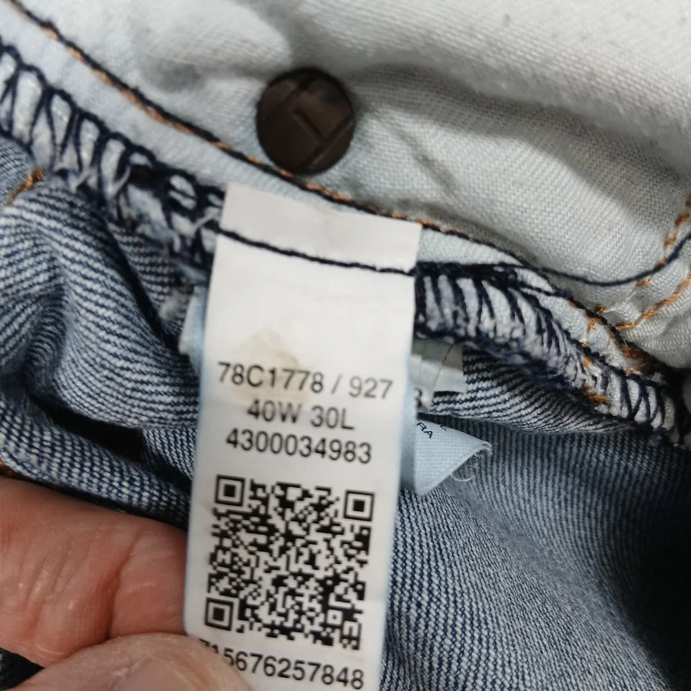 Tommy Jeans Men's 40x30 Light Wash Denim Jeans Classic Straight Fit Vintage Look